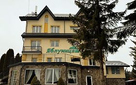 Готель Яблуниця
